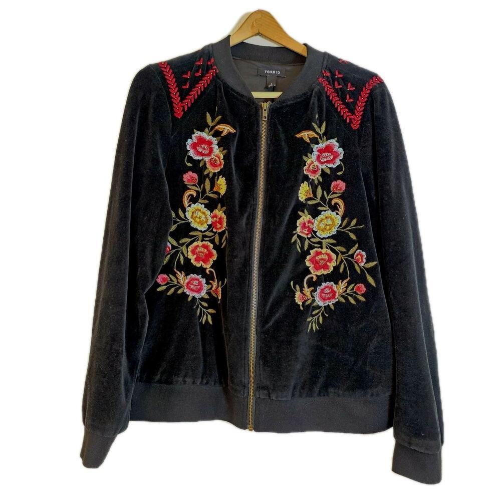 Torrid Jacket With Floral Embroidered Details Size 1